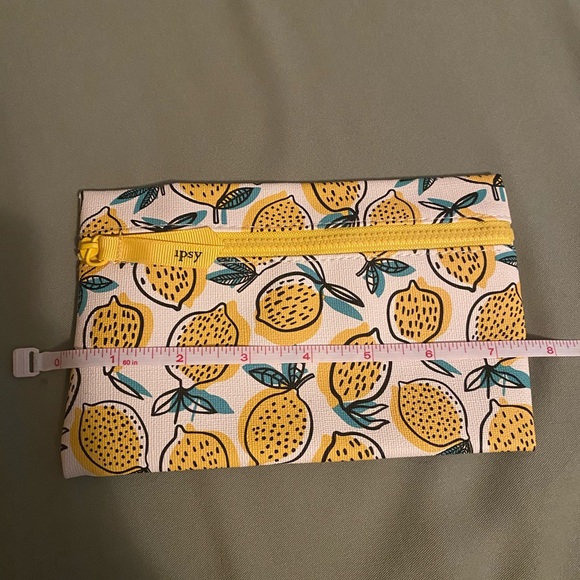 Ipsy lemon print bag - Picture 2 of 4